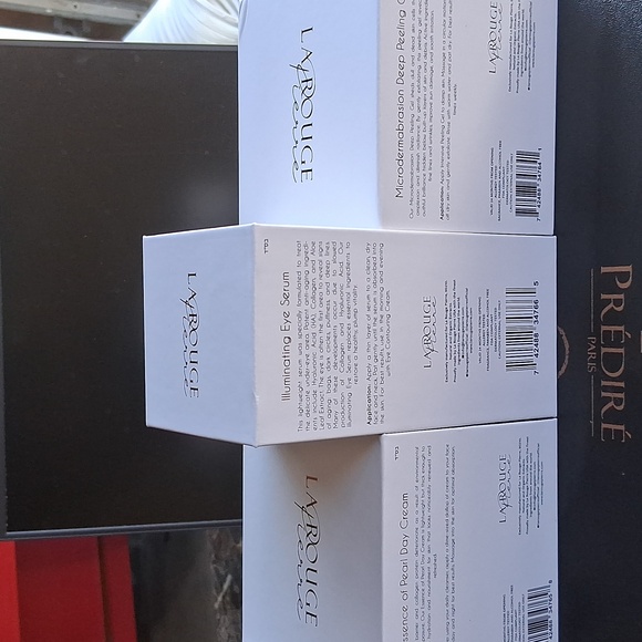 La Rouge Pierre Crystal Collection Set - Picture 6 of 9